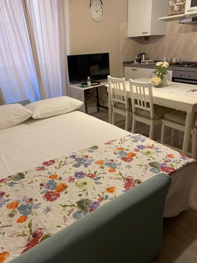Violetta Maison, Elegante E Romantica A Salo' Apartman Kültér fotó