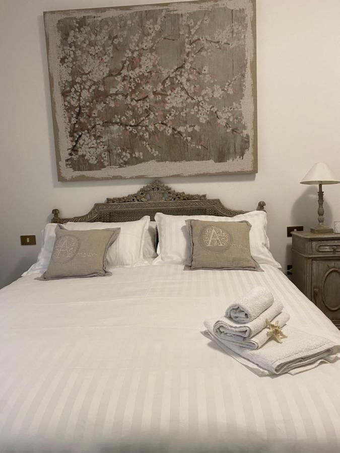 Violetta Maison, Elegante E Romantica A Salo' Apartman Kültér fotó