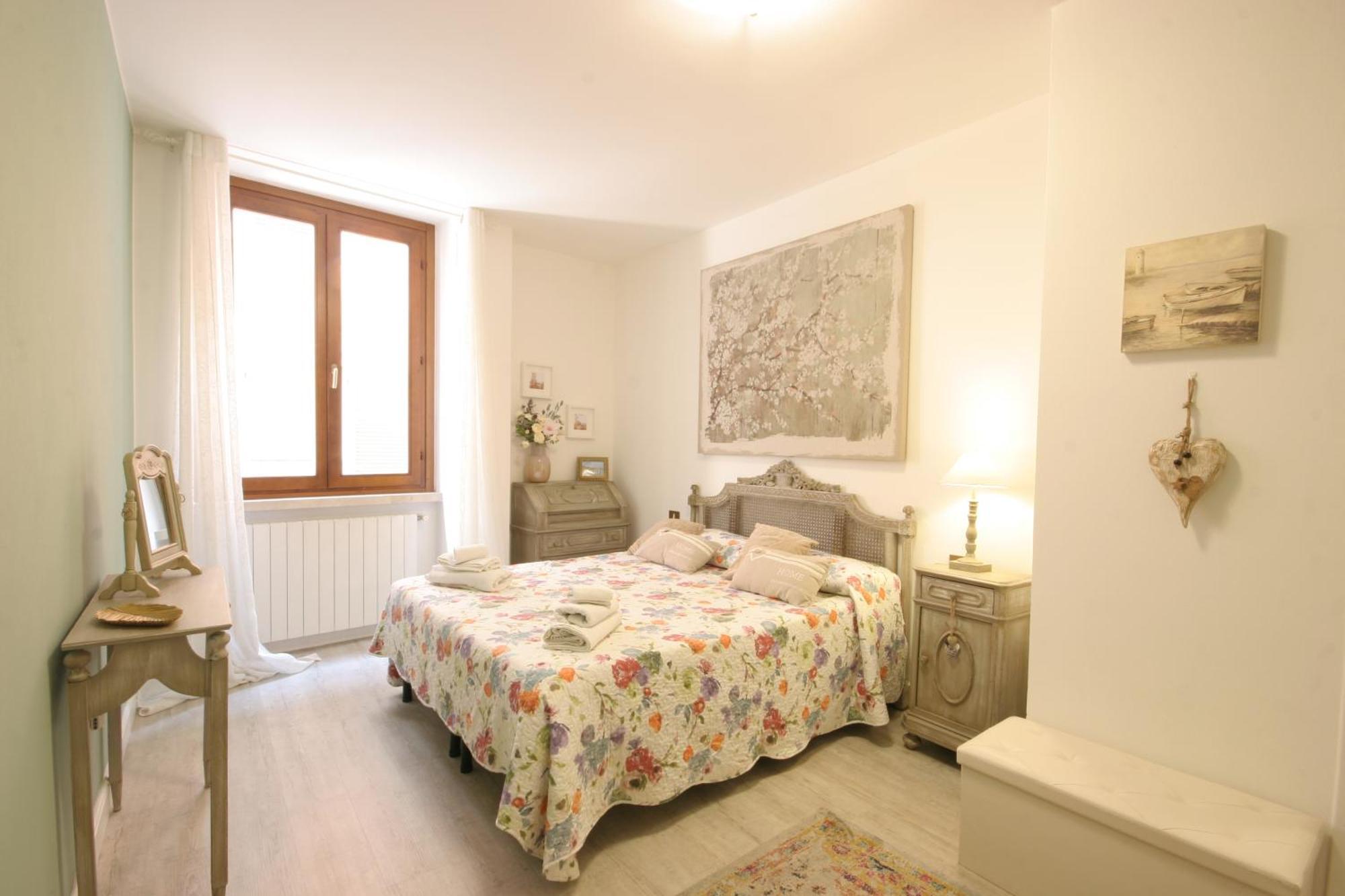 Violetta Maison, Elegante E Romantica A Salo' Apartman Kültér fotó