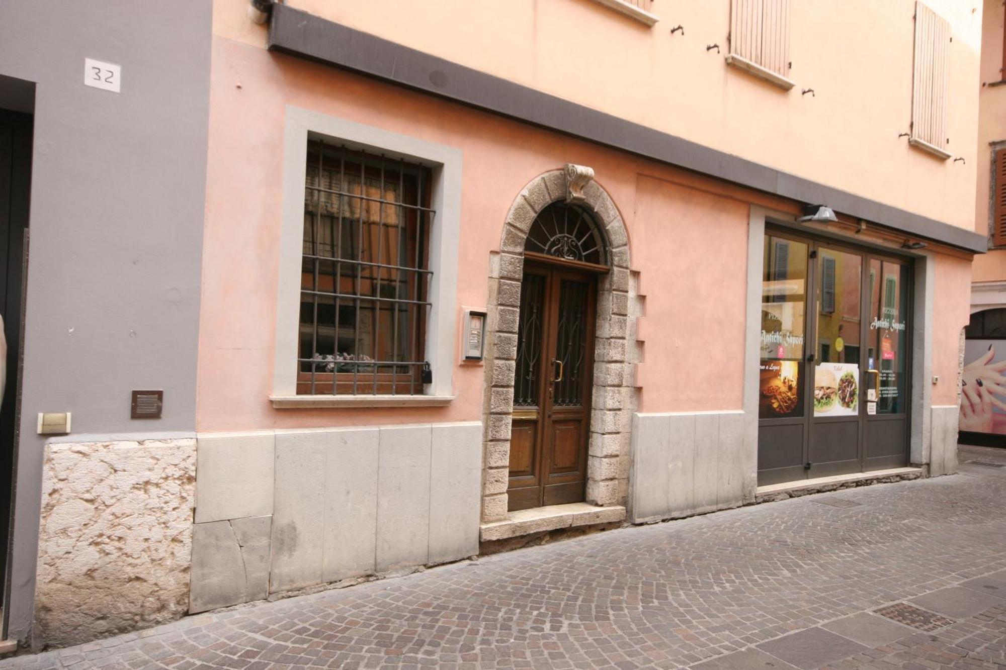 Violetta Maison, Elegante E Romantica A Salo' Apartman Kültér fotó