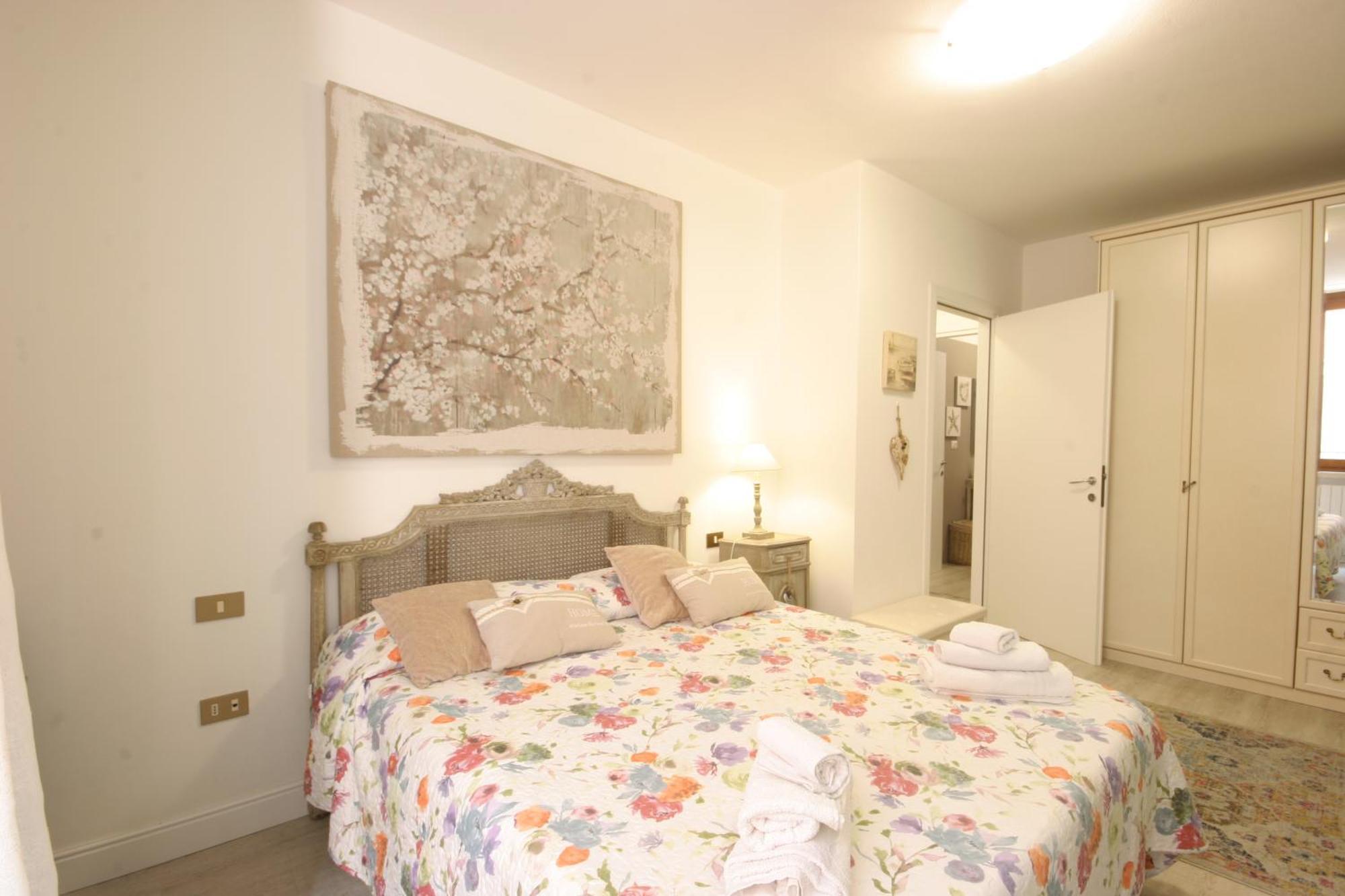 Violetta Maison, Elegante E Romantica A Salo' Apartman Kültér fotó