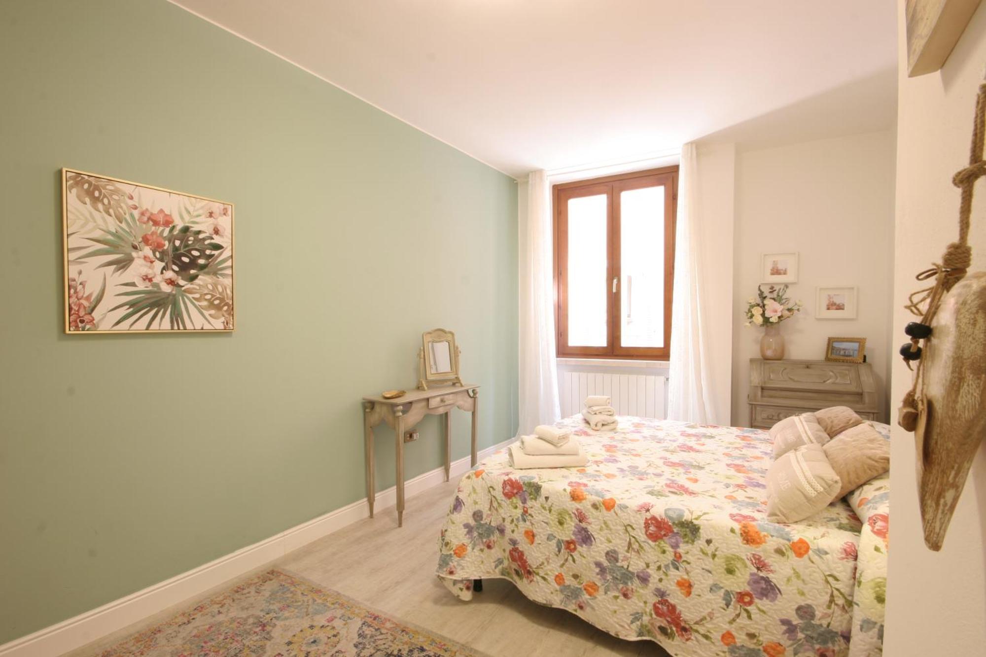 Violetta Maison, Elegante E Romantica A Salo' Apartman Kültér fotó